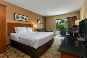 Отель Comfort Inn Orillia  Ориллия